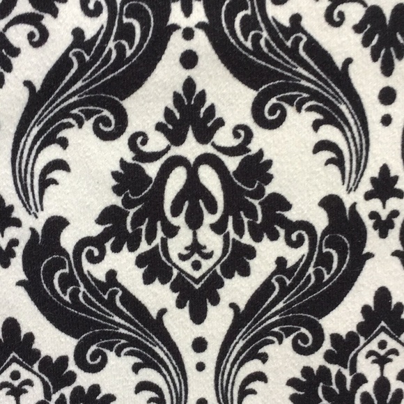 Soybu - Pull On Skirt - Black and White Print - Picture 6 of 6